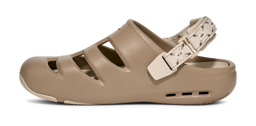 ApreAqua Closed-Toe Water Sandal