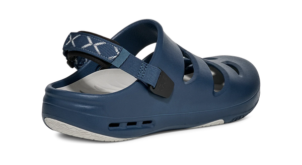 ApreAqua Closed-Toe Water Sandal