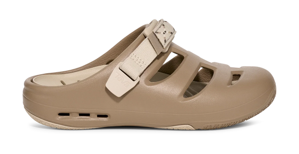 ApreAqua Closed-Toe Water Sandal